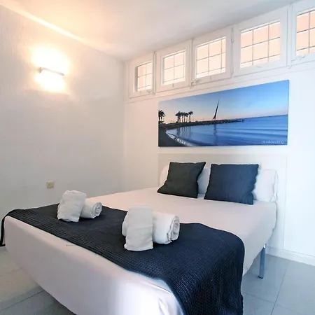 Click&booking Farus Mar Apartamento * Salou